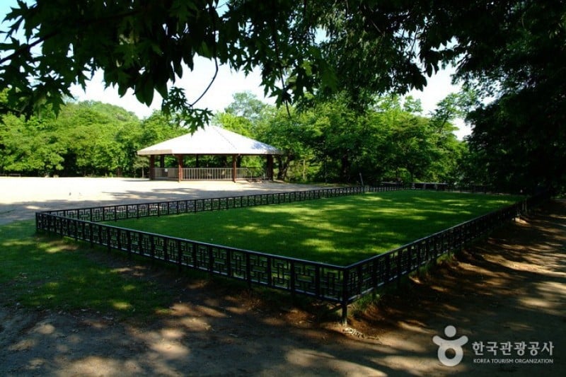 Gongju Gongsanseong Fortress [UNESCO World Heritage]  (40/47)