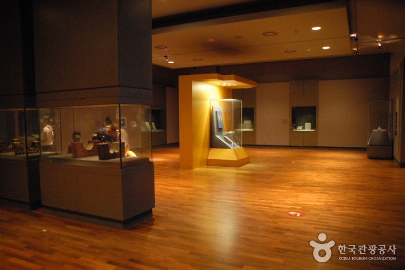 Gongju National Museum  (2/15)