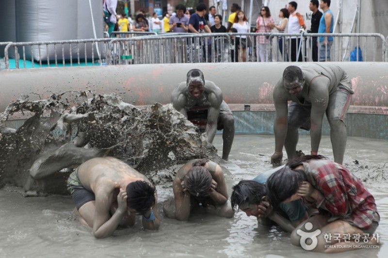 Boryeong Mud Festival  (1/5)