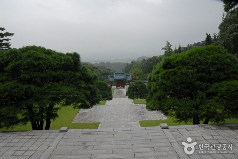 Hyeonchungsa Shrine  (2/38)