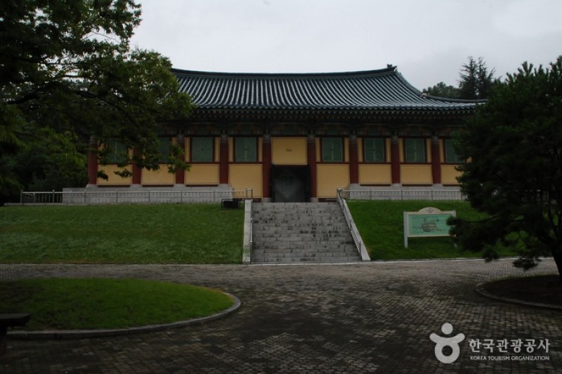 Hyeonchungsa Shrine  (28/38)