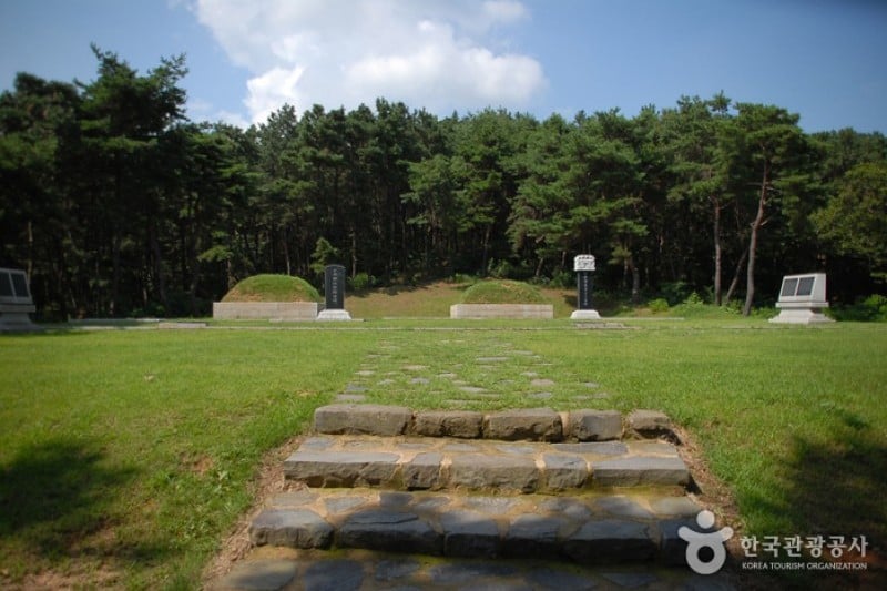 Buyeo Neungsan-ri Ancient Tombs [UNESCO World Heritage]  (3/11)