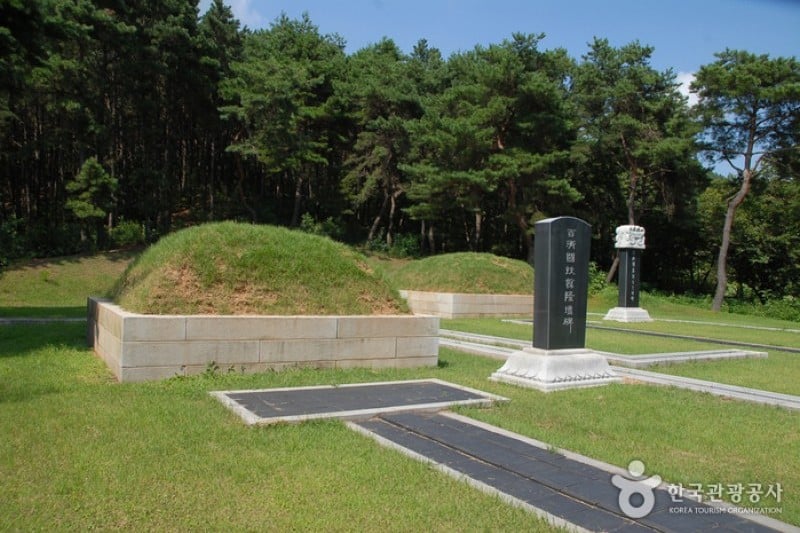 Buyeo Neungsan-ri Ancient Tombs [UNESCO World Heritage]  (5/11)