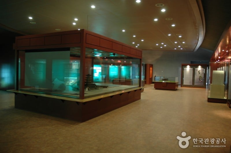Buyeo Neungsan-ri Ancient Tombs [UNESCO World Heritage]  (11/11)