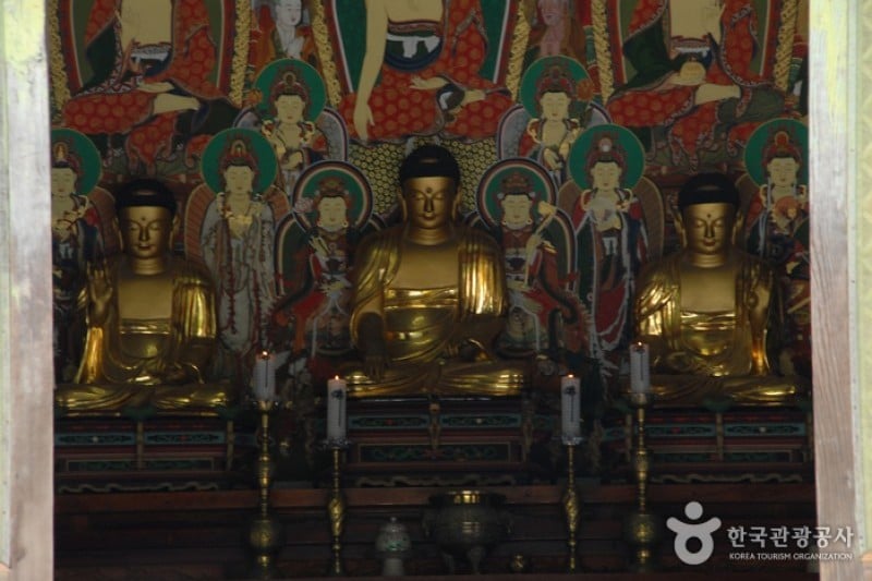 Donghaksa Temple  (13/24)