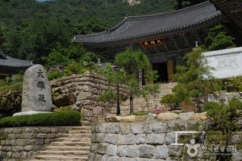 Donghaksa Temple  (14/24)