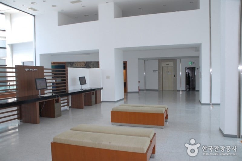 Geumsan Ginseng Museum  (8/20)