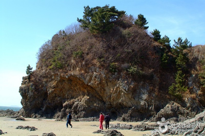 Sambong Beach  (2/5)