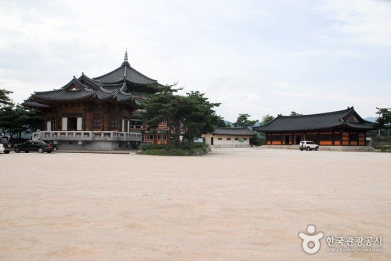 Korea Traditional Architecture Museum  (5/14)
