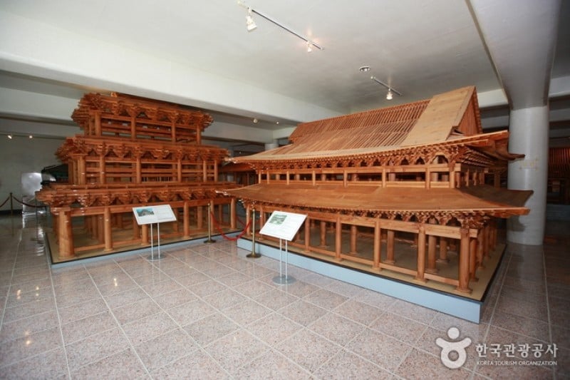 Korea Traditional Architecture Museum  (9/14)