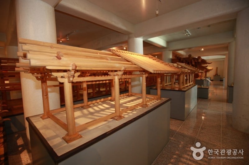 Korea Traditional Architecture Museum  (11/14)