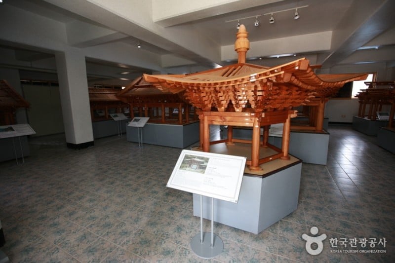 Korea Traditional Architecture Museum  (13/14)