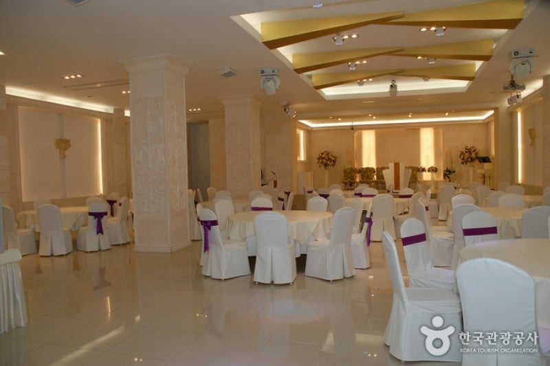 Baekche Tourist Hotel  (8/9)