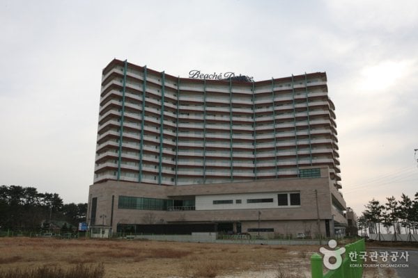 Muchangpo Beach Palace Spa