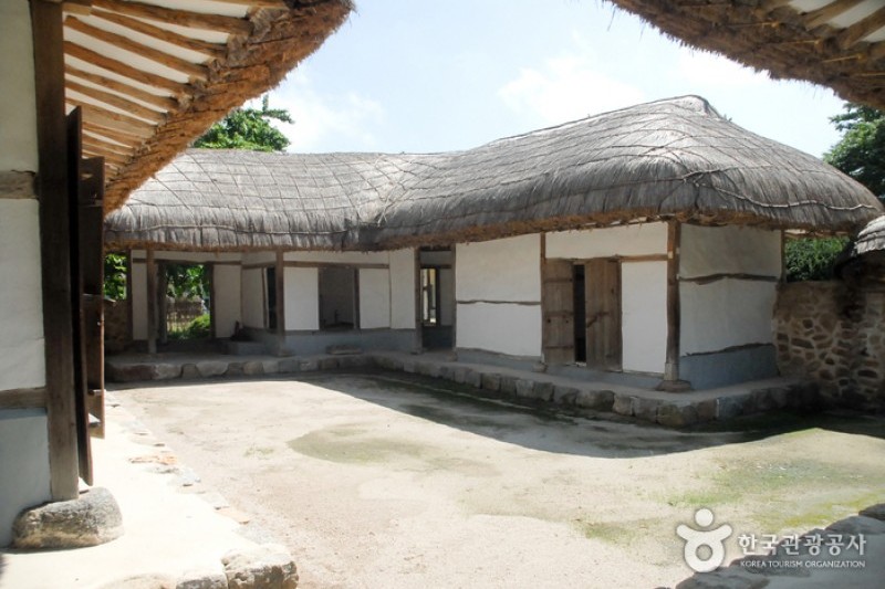 Chunguisa Shrine  (33/63)