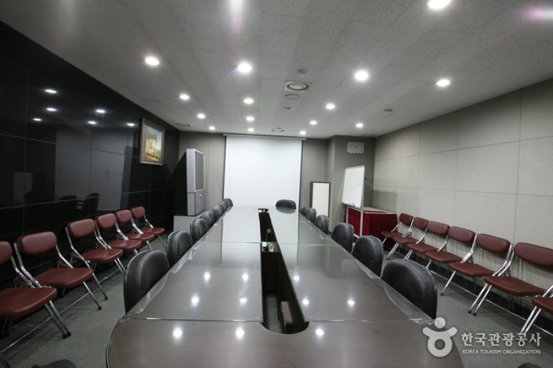 Cheonan Central Tourist Hotel 