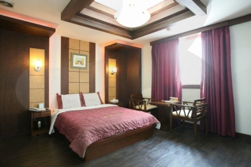 Cheonan Central Tourist Hotel 