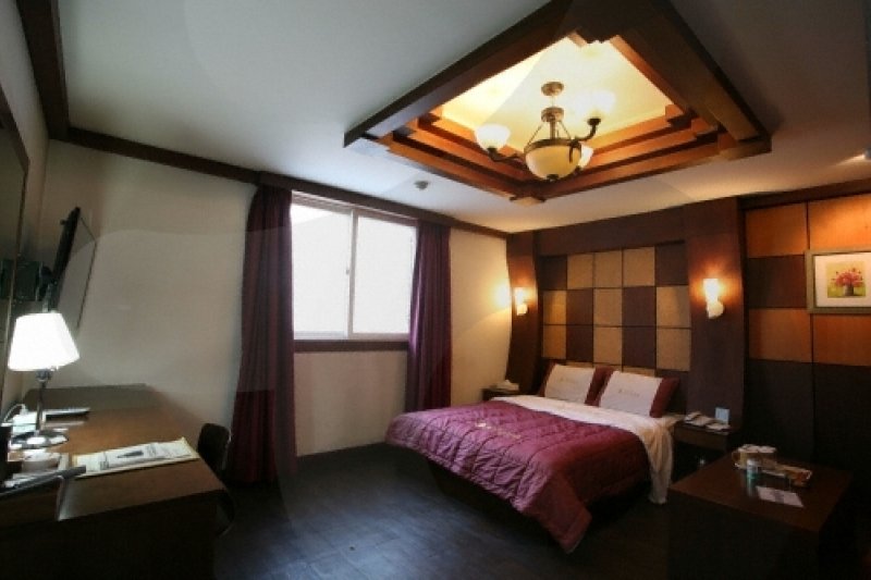 Cheonan Central Tourist Hotel 