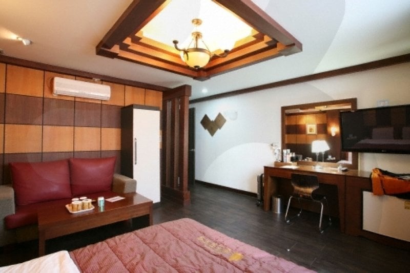 Cheonan Central Tourist Hotel 