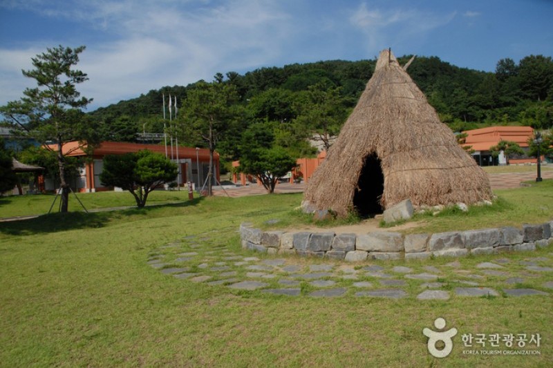 Seokjangni Museum  (4/11)