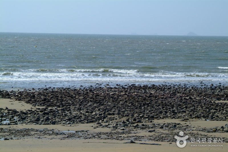 Mageompo Beach  (3/22)