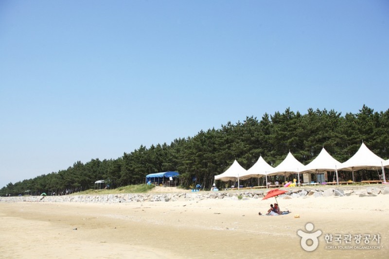 Mageompo Beach  (7/22)
