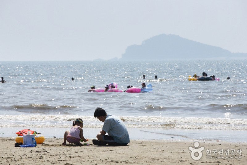 Mageompo Beach  (10/22)