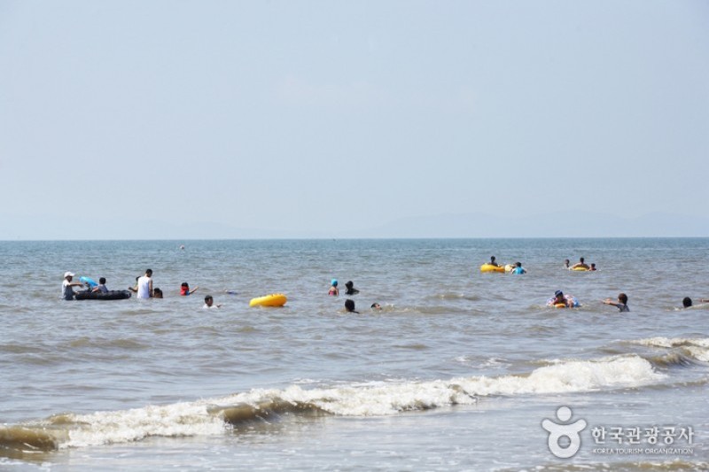 Mageompo Beach  (11/22)