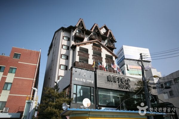 Cheonan Metro Tourist Hotel