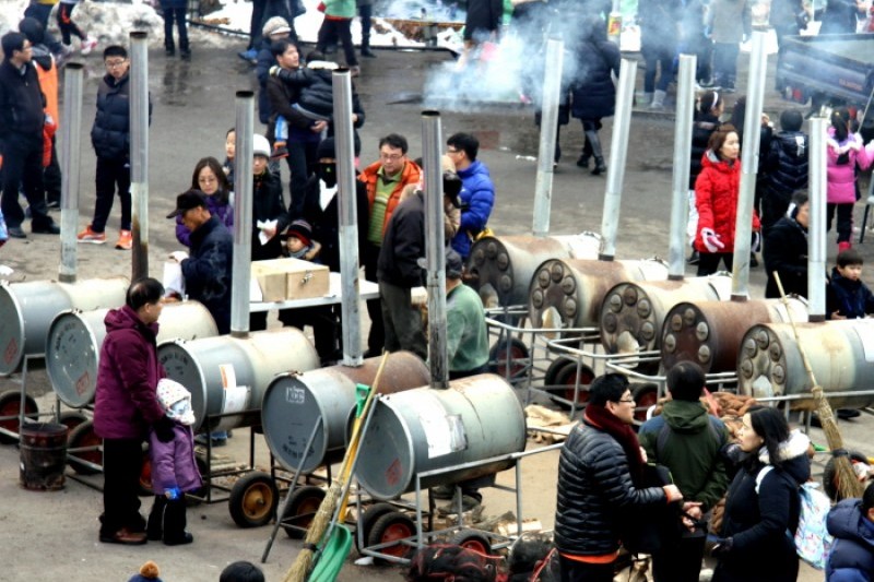 Chilgapsan Ice Fountain Festival  (9/15)
