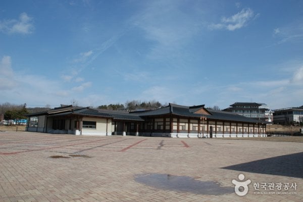 Jeongnimsaji Museum
