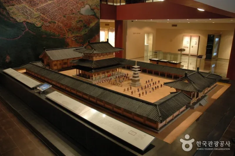 Jeongnimsaji Museum  (12/19)