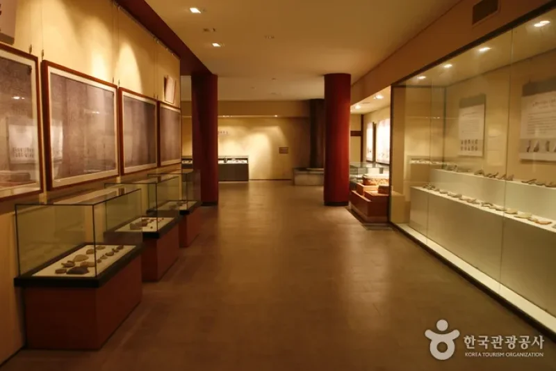 Jeongnimsaji Museum  (16/19)