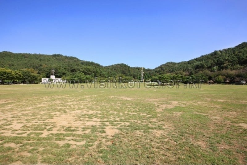 Sinjeongho Tourist Park  (1/26)