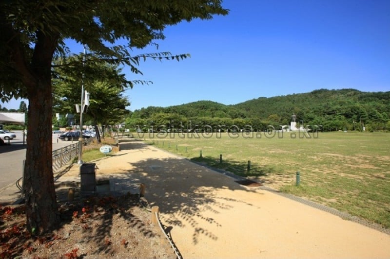 Sinjeongho Tourist Park  (3/26)