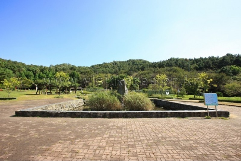 Sinjeongho Tourist Park  (13/26)