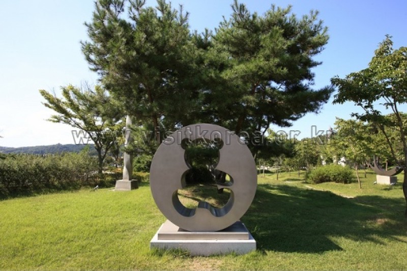 Sinjeongho Tourist Park  (14/26)