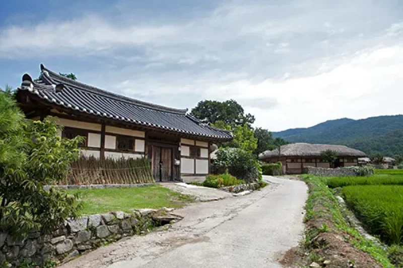 Oeam Village  (1/9)