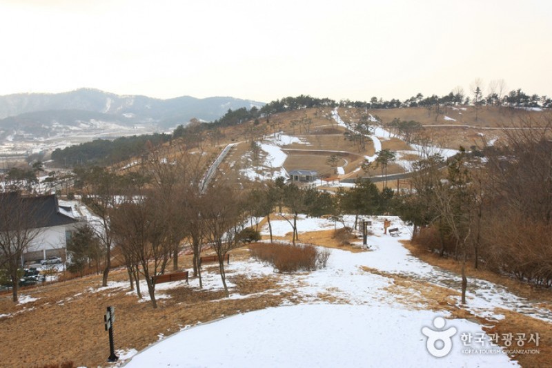 Historic Site of General Gyebaek  (6/38)