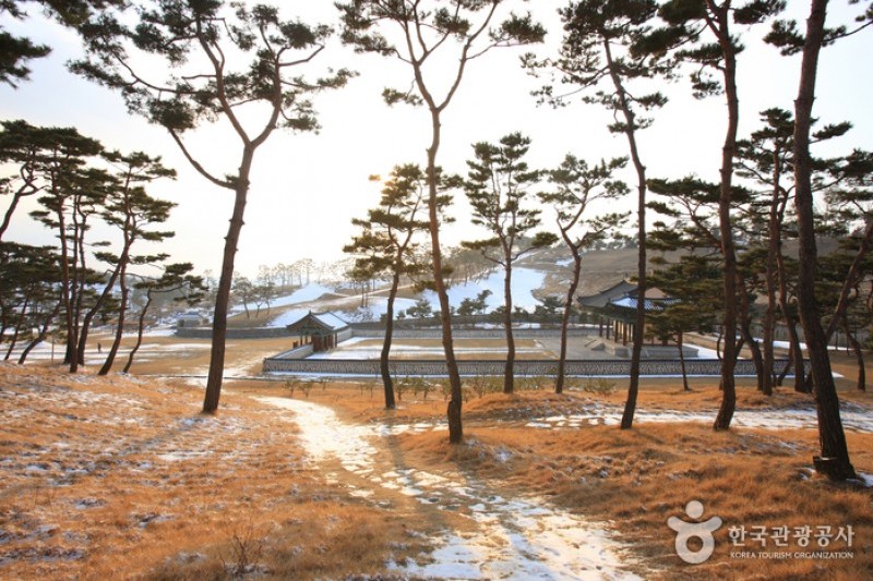 Historic Site of General Gyebaek  (12/38)