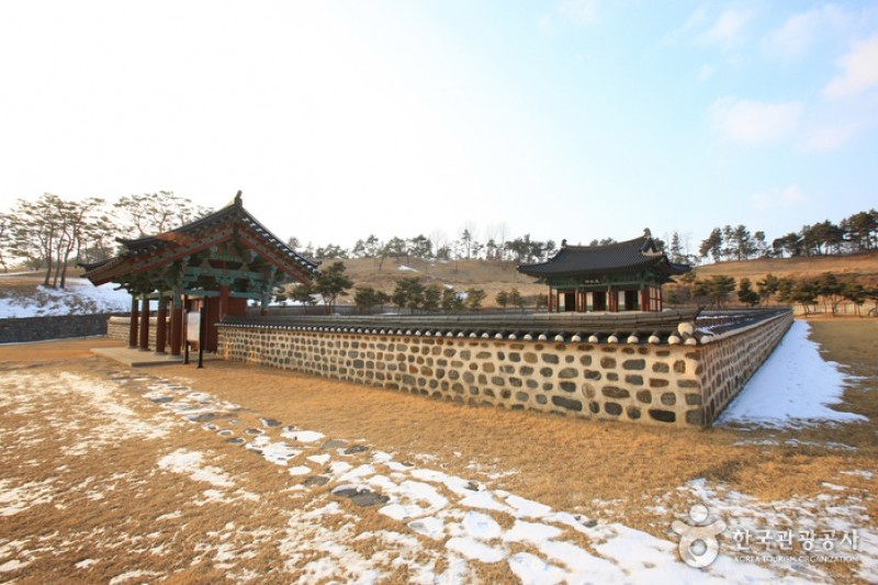 Historic Site of General Gyebaek  (13/38)