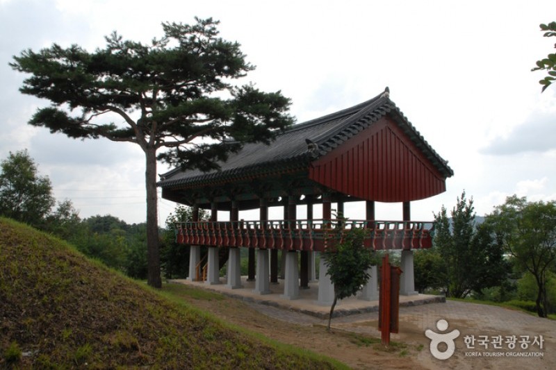 Historic Site of General Gyebaek  (24/38)