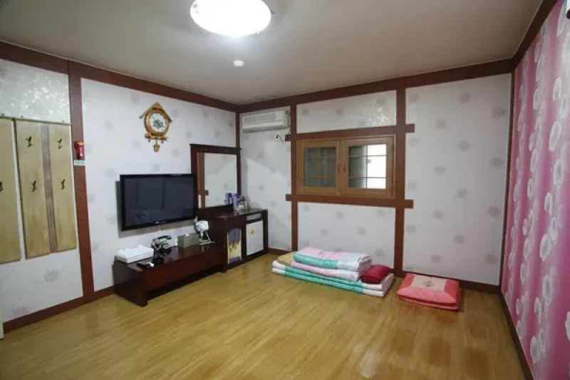 Mirabo - Goodstay  (14/16)