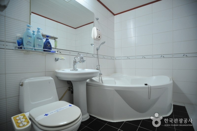 Hotel Cherbourg - Goodstay  (7/16)