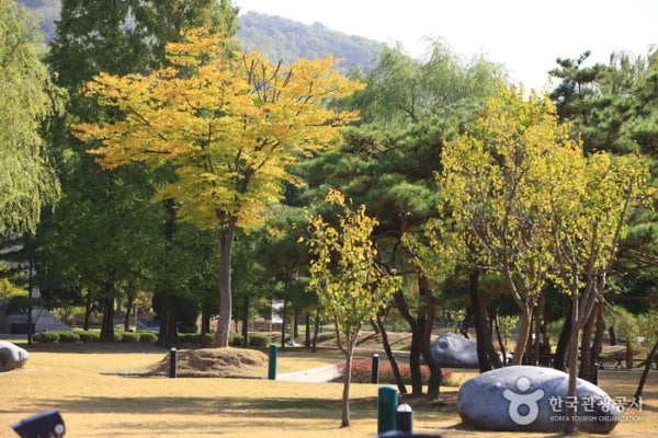 Cheonan Three-way Intersection Park