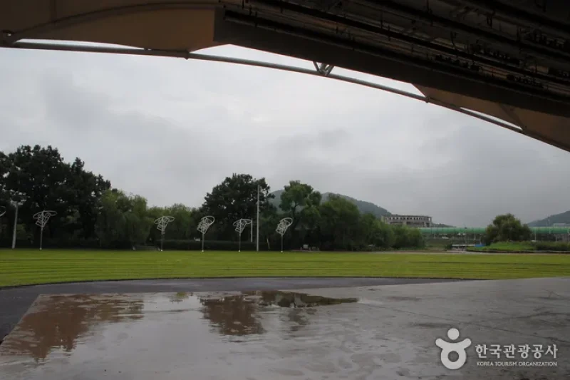 Cheonan Three-way Intersection Park  (3/11)