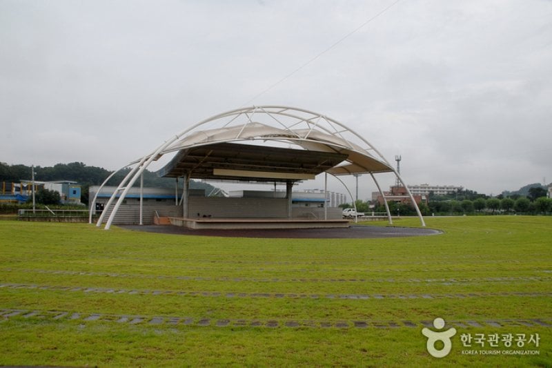 Cheonan Three-way Intersection Park  (5/11)