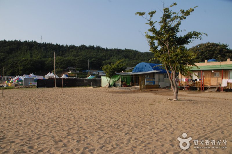 Baengnipo Beach (백리포해수욕장) (2/7)