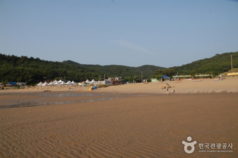Baengnipo Beach (백리포해수욕장) (3/7)
