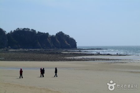Baeksajang Beach 